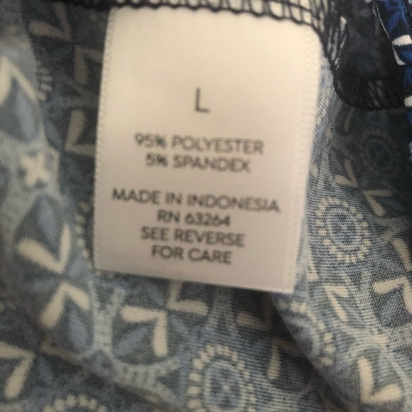 Multi color pintuck blue tab sleeve top - Picture 7 of 7